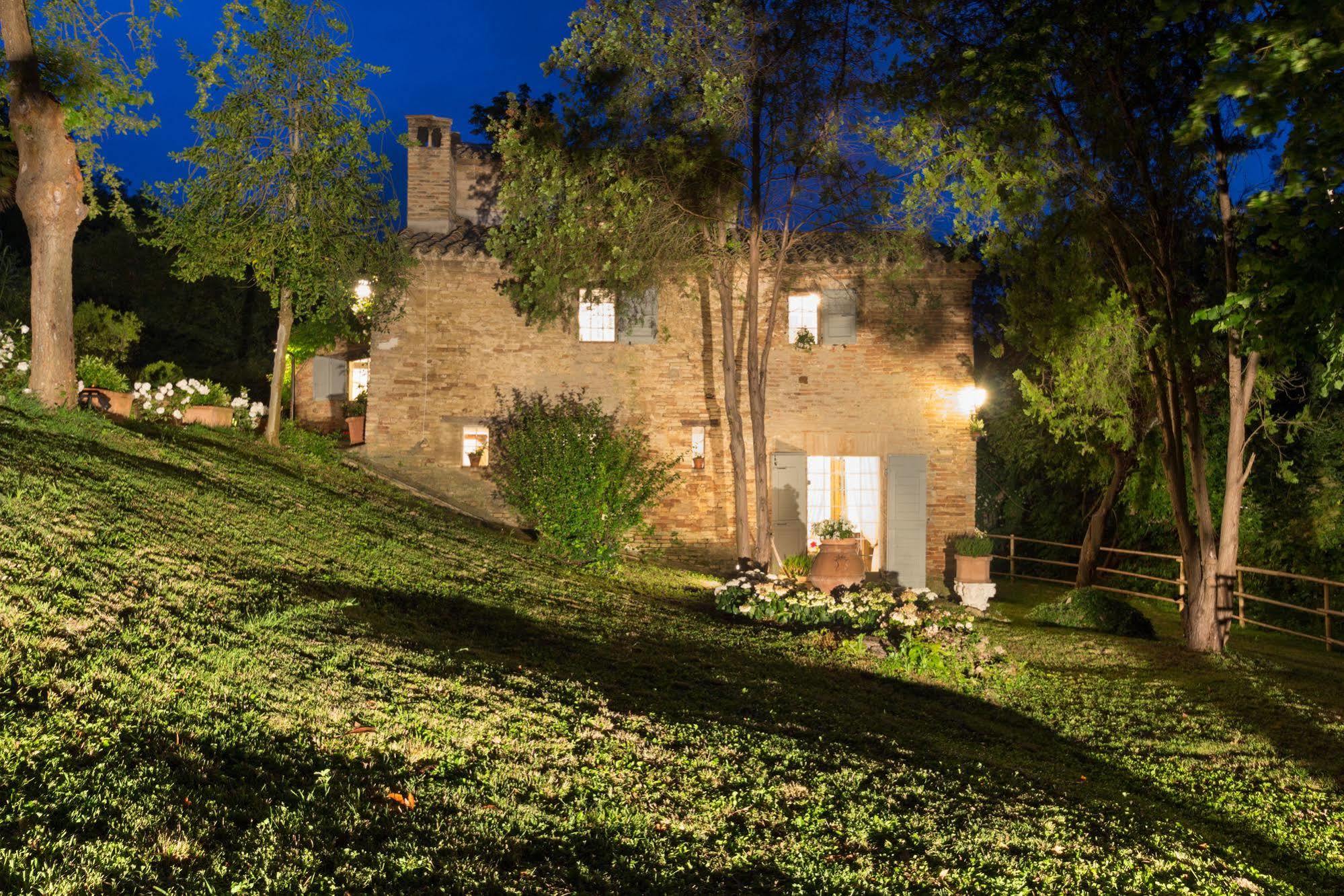 B&B La Residenza Del Poeta Montesicuro Eksteriør billede